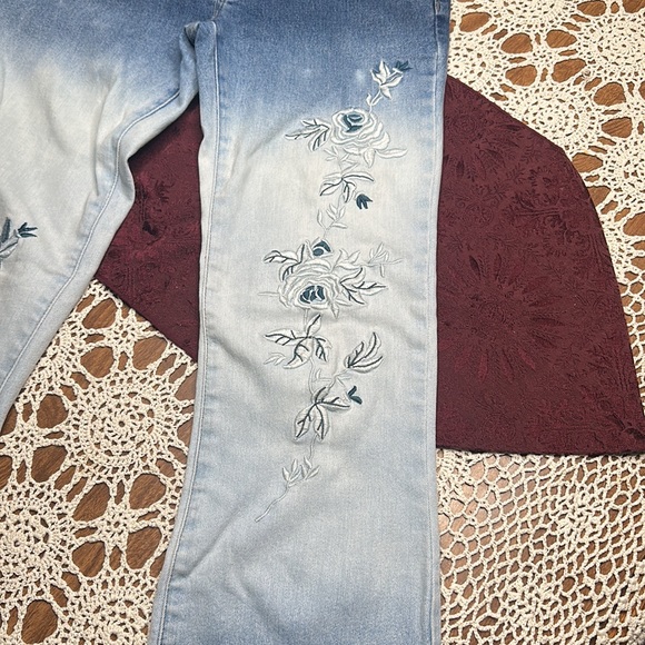 Yagi skinny bell bottom jeans 2 tone denim with floral embroidery size 3 junior - Picture 4 of 14